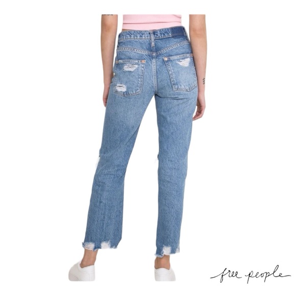 NWOT- Free People Tapered Baggy Boyfriend Jeans - Picture 2 of 6